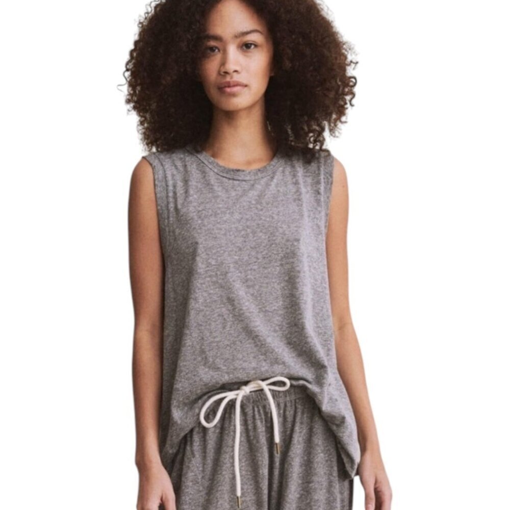 The Great Sleeveless Crew Womens Size 3 US L Distressed Minimalist Pullover Top